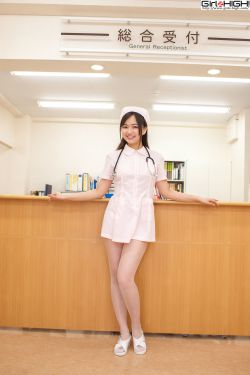 偷看保守娇妻被别人征服